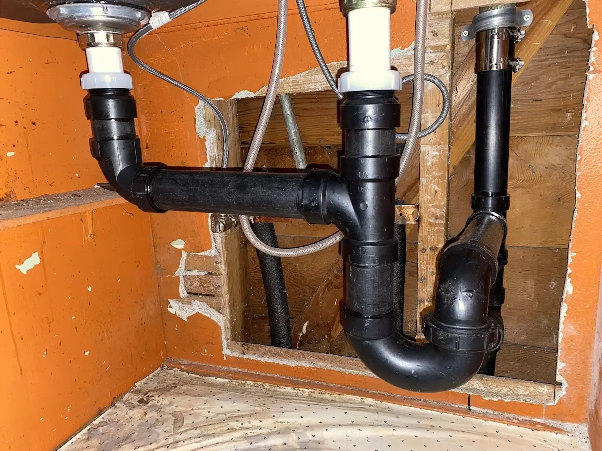 Professional Pipe Bursting equipment and tools on the job in Hutchison