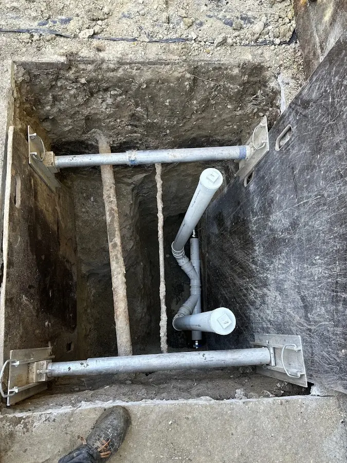 Experienced plumber completing Gas Line Repair work in Hutchison